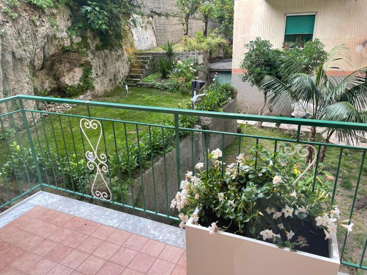 Minori Palace De Luxe Apartment Luaran gambar