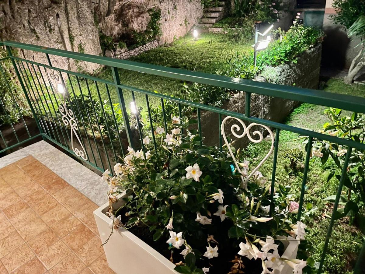 Minori Palace De Luxe Apartment Luaran gambar